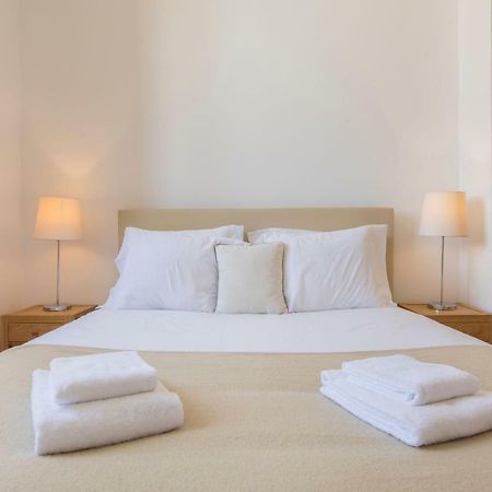 Lovelystay - Sunny Santa Catarina II Lisboa Exteriör bild