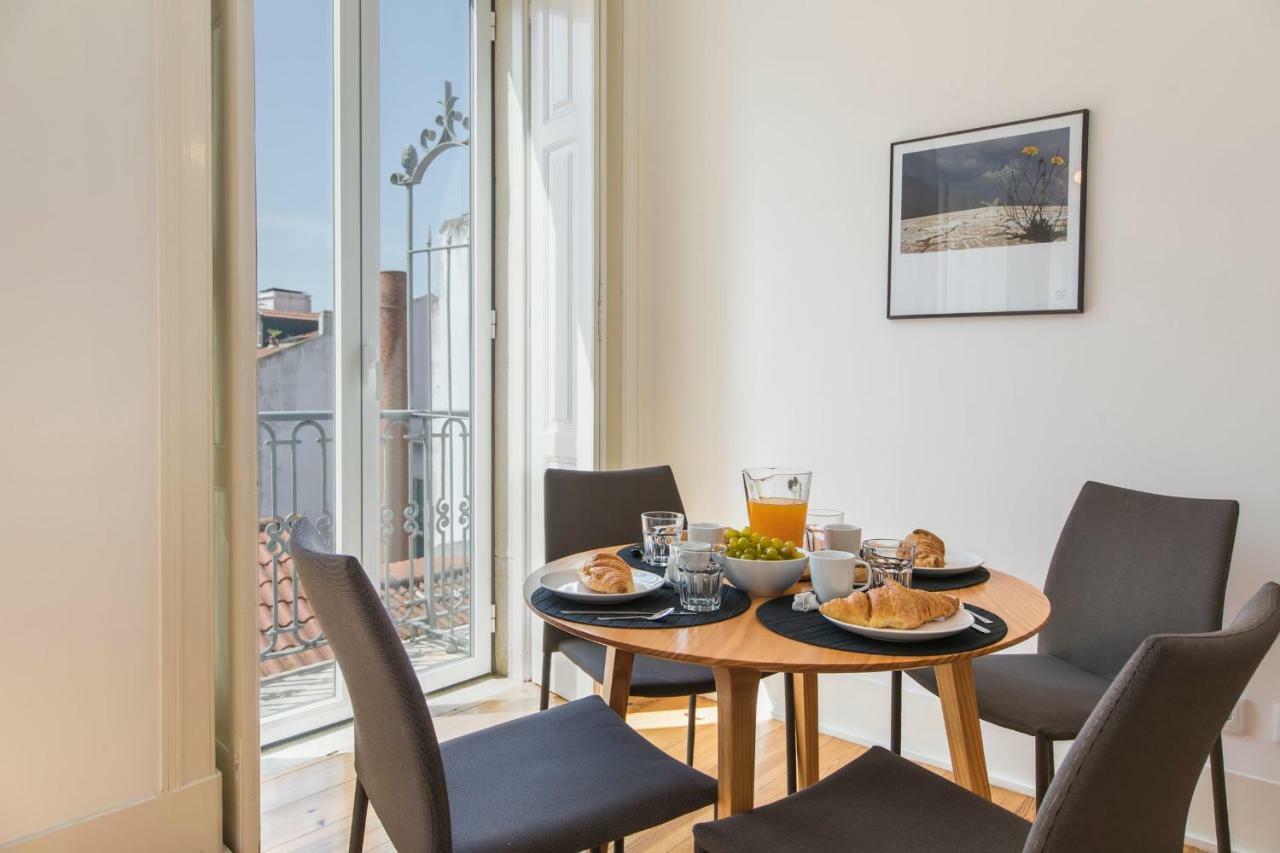 Lovelystay - Sunny Santa Catarina II Lisboa Exteriör bild